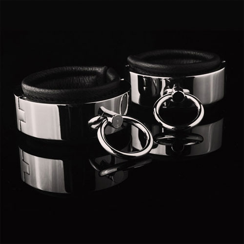 Black Marie(ブラックマリー)Iron Leather Cuffs 金属腕輪 本革と合金SizeM