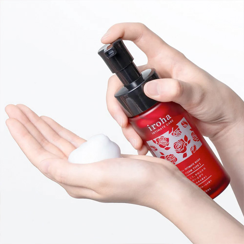 iroha INTIMATE WASH FOAM TYPE イロハ インティメイト ウォッシュ フォームタイプ ローズブルームの香り 150ml画像3