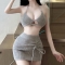 心が乱れるセパレートニット